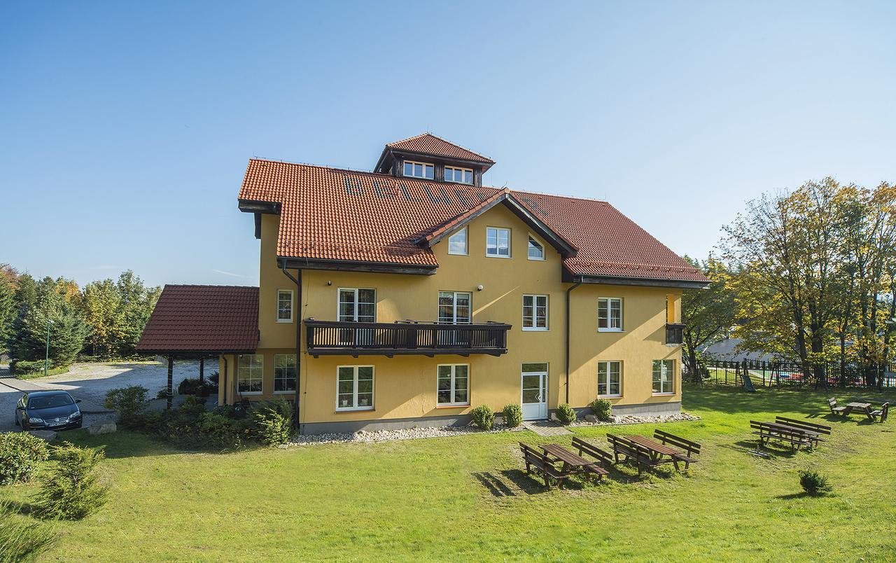 Hotel Belweder - Przy Hotelu Golebiewski カルパッチ エクステリア 写真