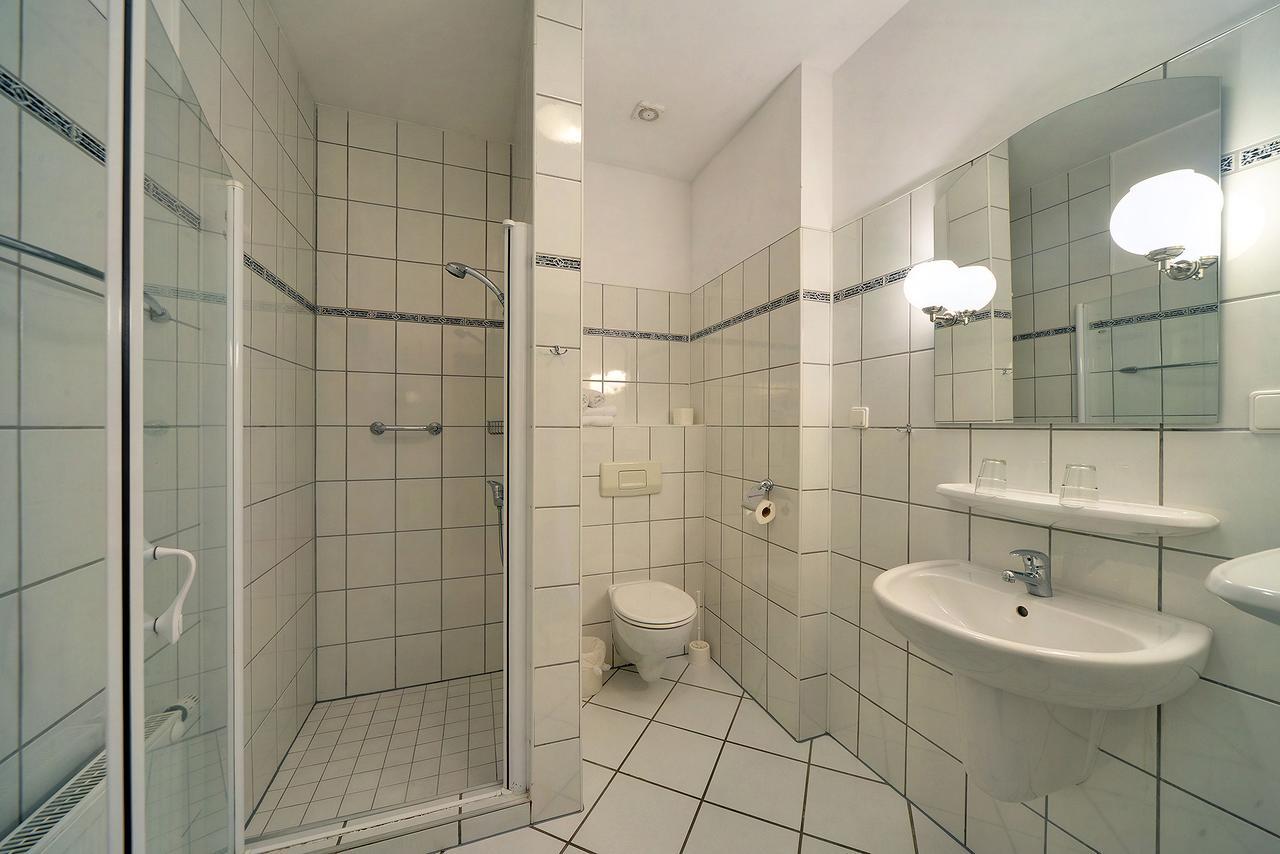Hotel Belweder - Przy Hotelu Golebiewski カルパッチ エクステリア 写真